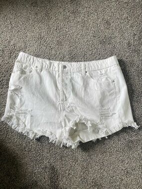 wild fable White Distressed Frayed Hem Jean Shorts